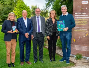 Prix du Livre environnement 2024 récompense la glaciologue Heidi Sevestre