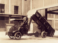 1912 - Tracteur benne Latil de la CGEA