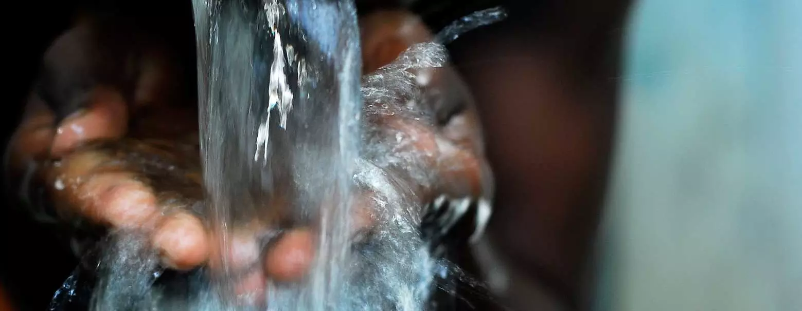 Flowing drinking water tap in Gollamari