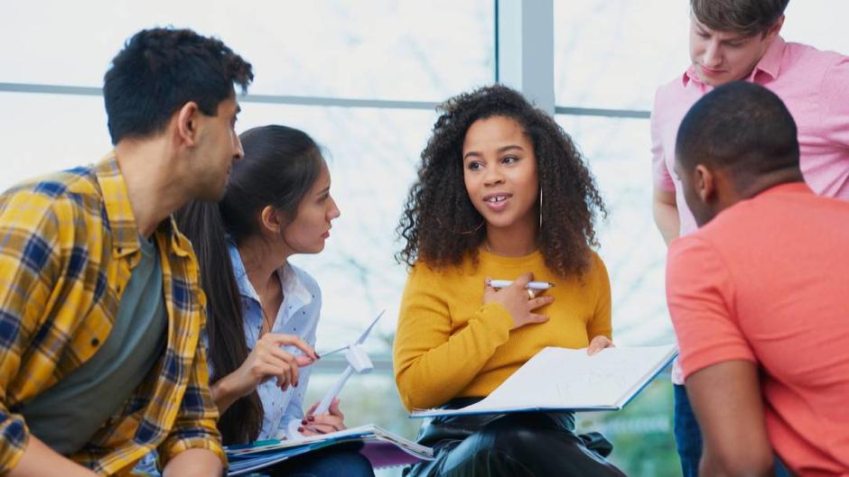 Alternants, étudiants et jeunes diplômés, booster votre carrière