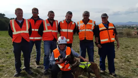 Sniffer dogs to detect leaks