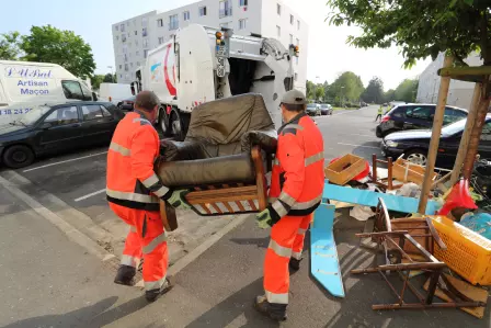 Nettoyage des rues et ramassage des encombrants