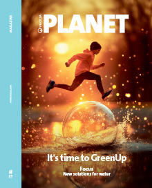 Cover of Planet magazine n°27: child jumping over a water bubble