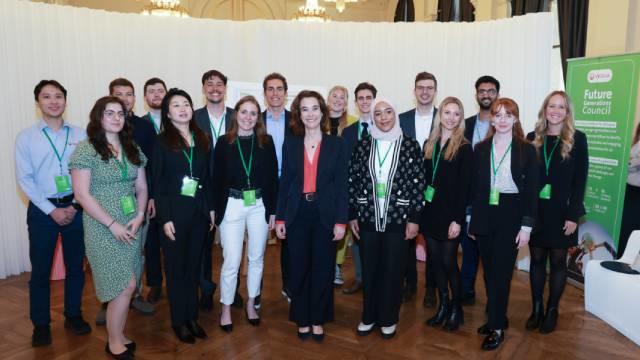 Estelle Brachlianoff, Directrice générale de Veolia avec les membres du conseil des générations futures